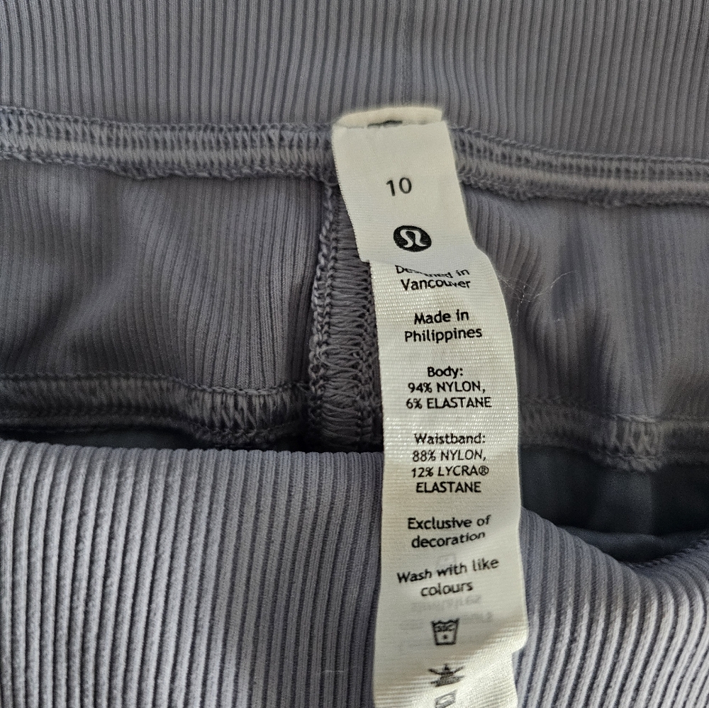 Lululemon Dance Studio crop